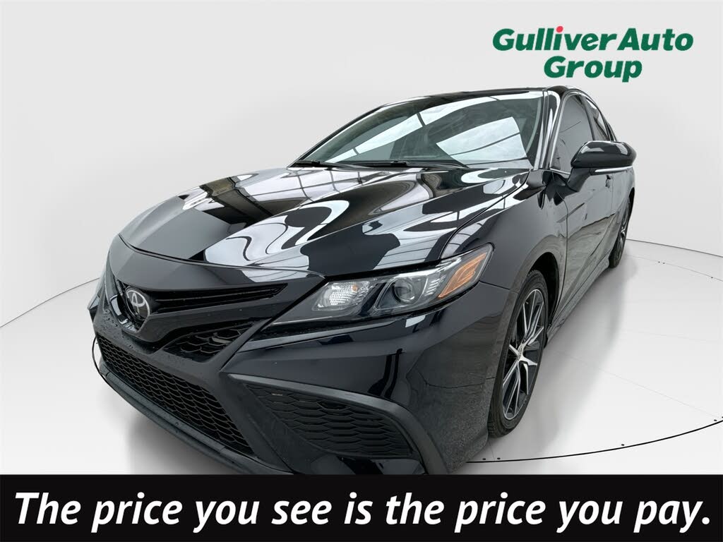 2022 Toyota Camry SE FWD