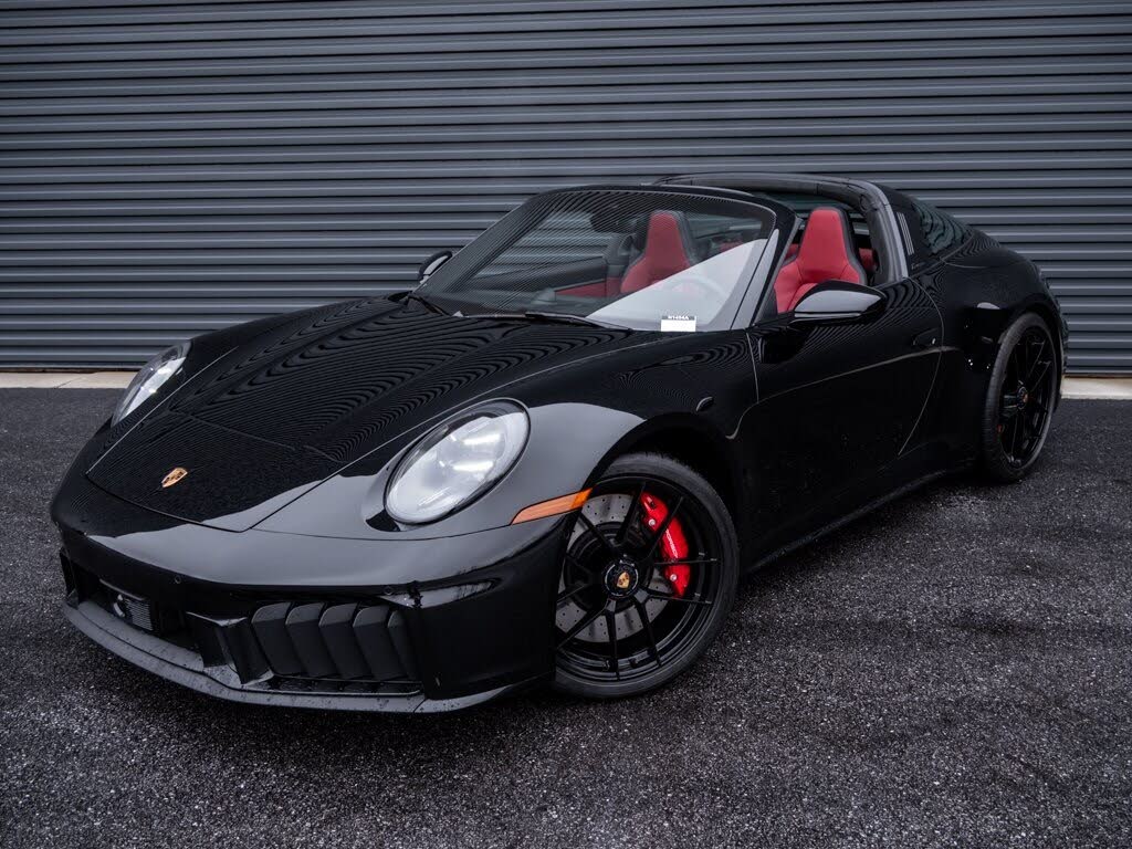 2025 Porsche 911 Targa 4 GTS Cabriolet AWD