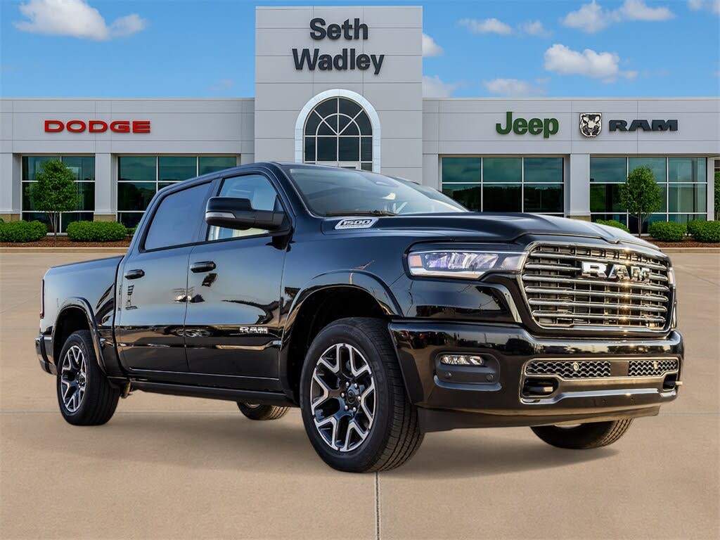 2026 RAM 1500 Laramie Crew Cab 4WD