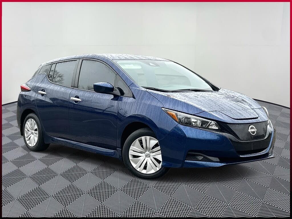 2023 Nissan LEAF S FWD