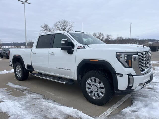 2024 GMC Sierra 3500HD Denali Crew Cab 4WD