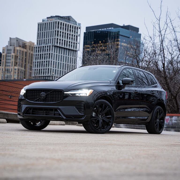 2024 Volvo XC60 Recharge T8 Ultimate Black Edition eAWD