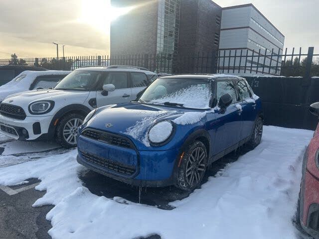 2025 MINI Cooper Signature Trim 4-Door Hatchback FWD