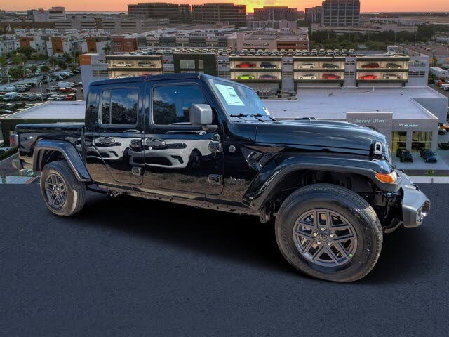 2026 Jeep Gladiator Sport S Crew Cab 4WD