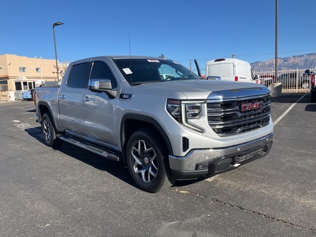 2022 GMC Sierra 1500 SLT Crew Cab 4WD