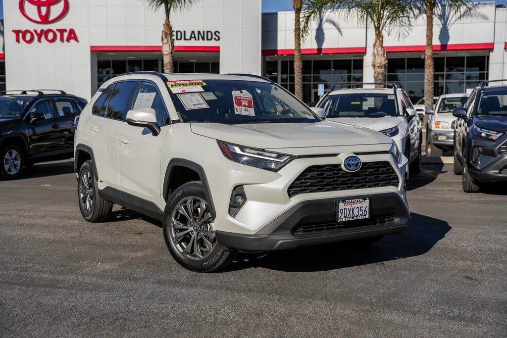 2022 Toyota RAV4 Hybrid XLE Premium AWD