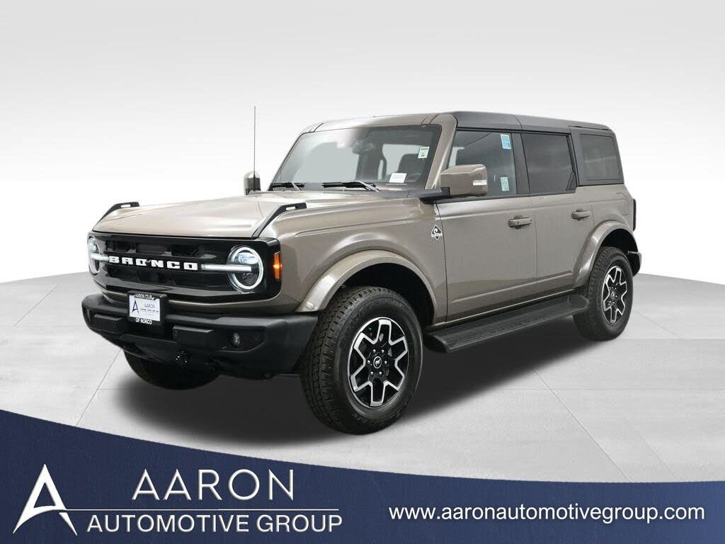 2025 Ford Bronco Outer Banks 4-Door 4WD
