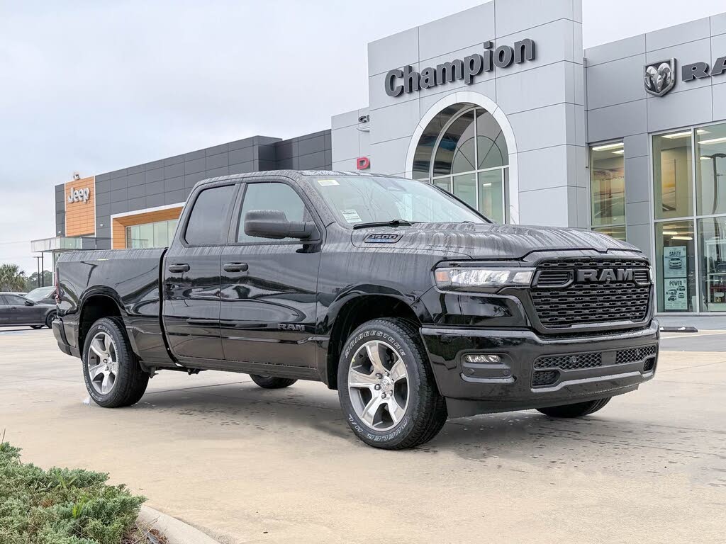 2026 RAM 1500 Express Quad Cab RWD
