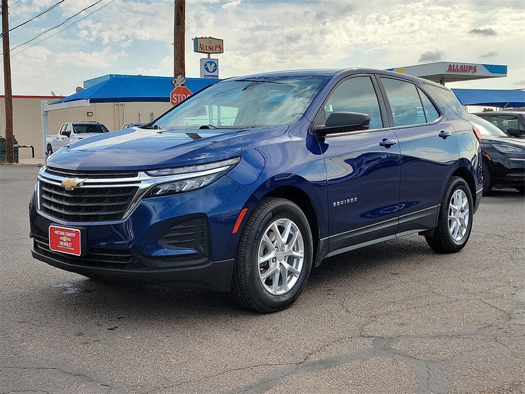 2022 Chevrolet Equinox LS FWD with 1LS