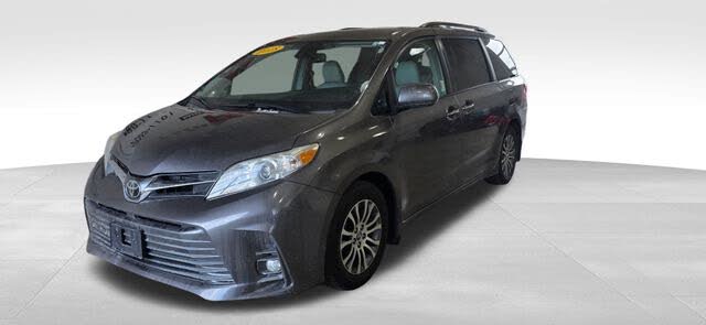2018 Toyota Sienna XLE 7-Passenger FWD with Auto-Access Seat