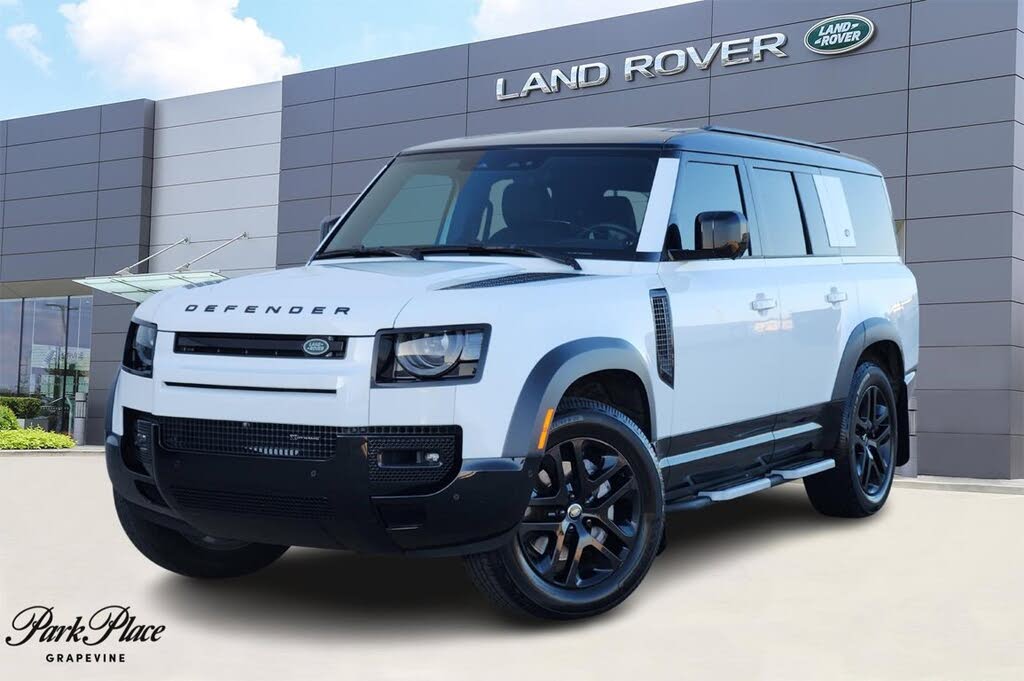 2023 Land Rover Defender 130 X-Dynamic SE AWD