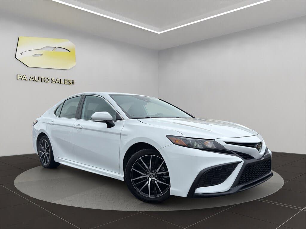 2024 Toyota Camry SE FWD