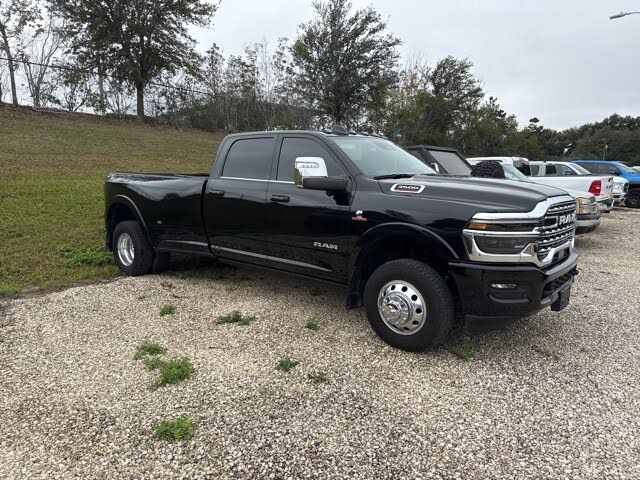 2025 RAM 3500 Limited Crew Cab LB DRW 4WD