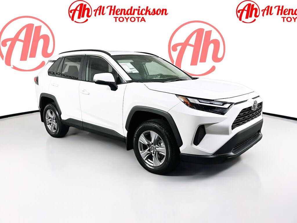 2025 Toyota RAV4 XLE FWD