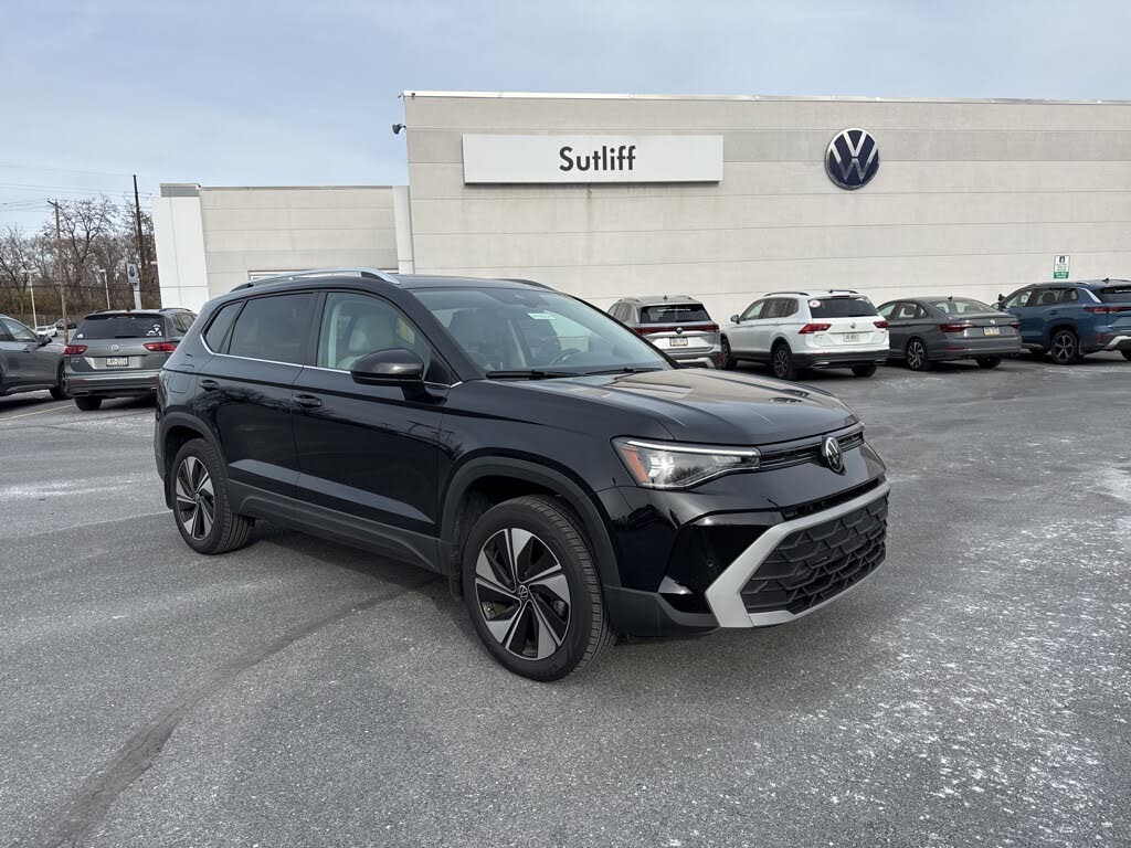 2025 Volkswagen Taos SE 4Motion