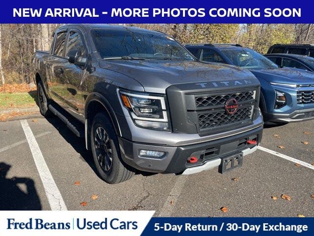 2023 Nissan Titan PRO-4X Crew Cab 4WD