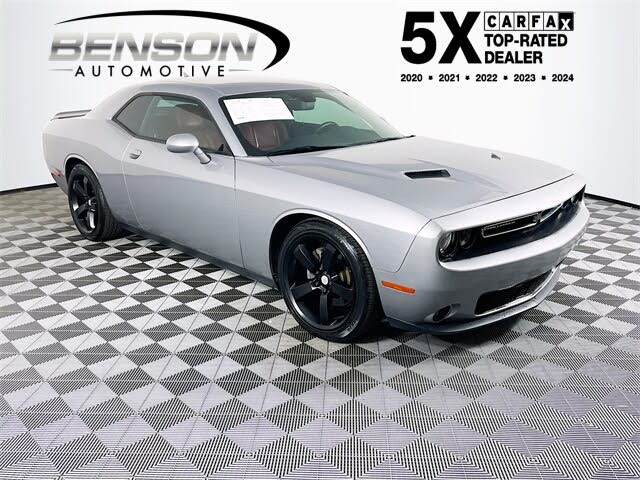2016 Dodge Challenger SXT RWD
