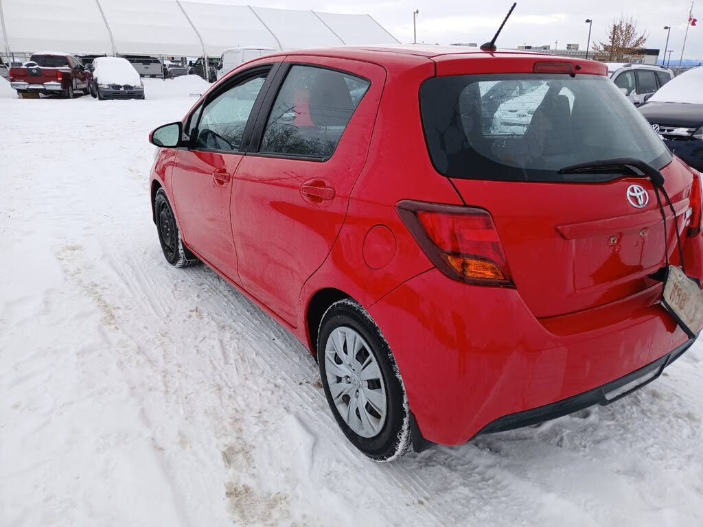 2016 Toyota Yaris LE 2dr Hatchback
