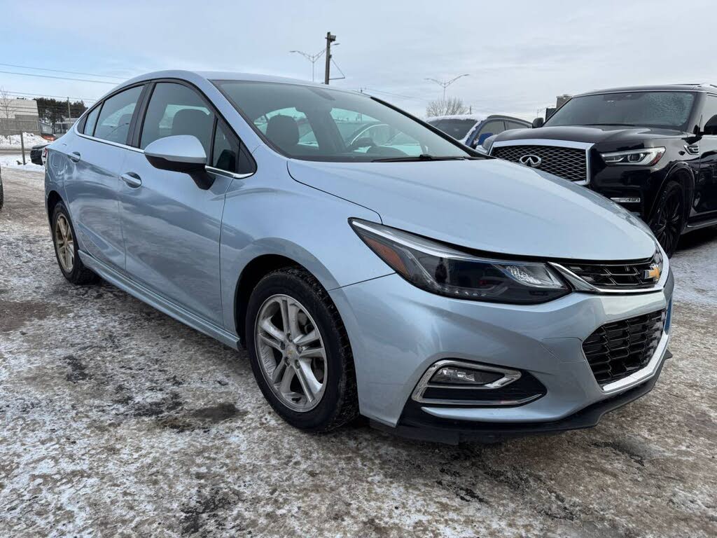 2017 Chevrolet Cruze LT Sedan FWD