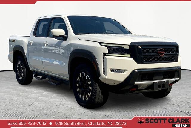 2022 Nissan Frontier PRO-4X Crew Cab 4WD