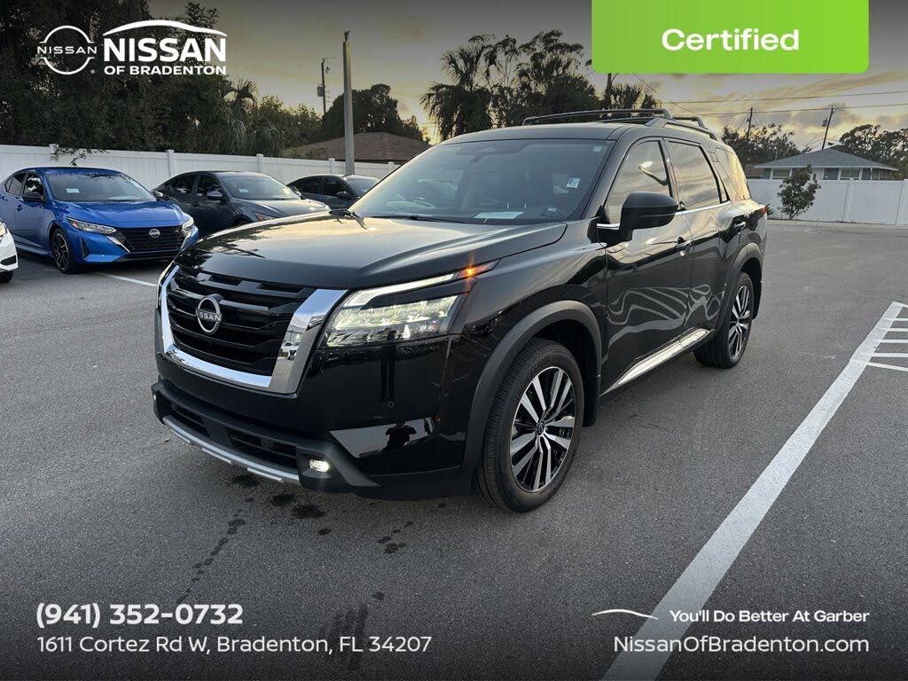 2025 Nissan Pathfinder Platinum 4WD