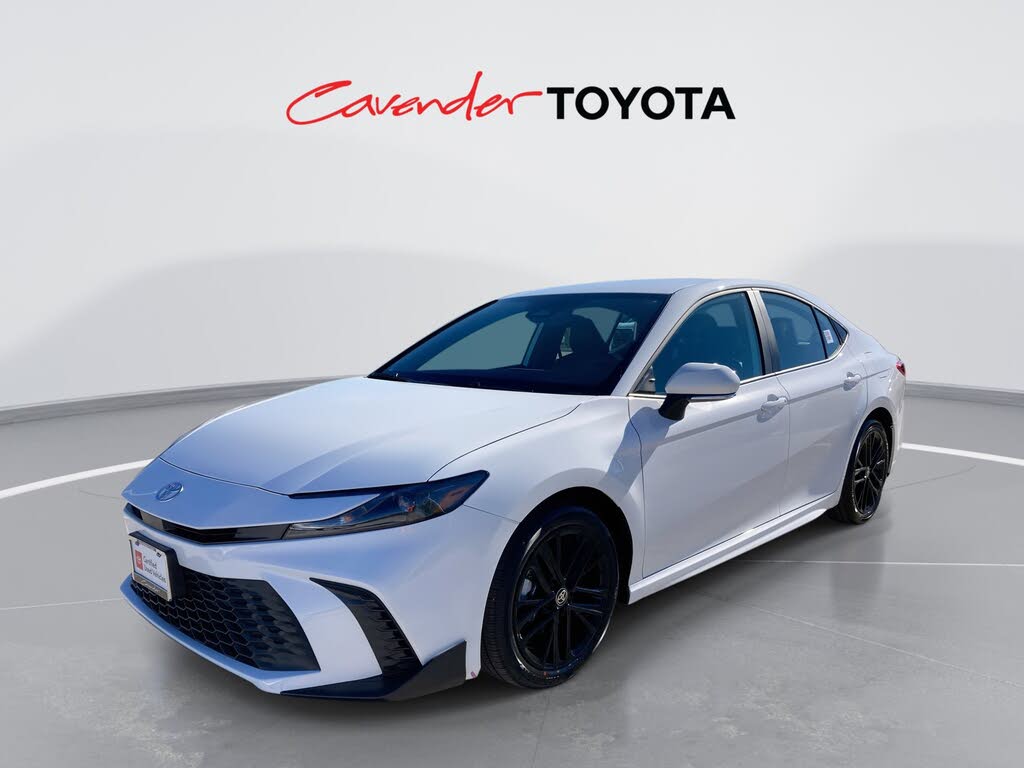 2026 Toyota Camry SE FWD