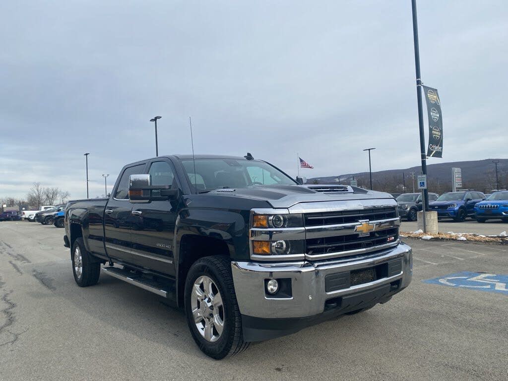 2018 Chevrolet Silverado 2500HD LTZ Crew Cab 4WD