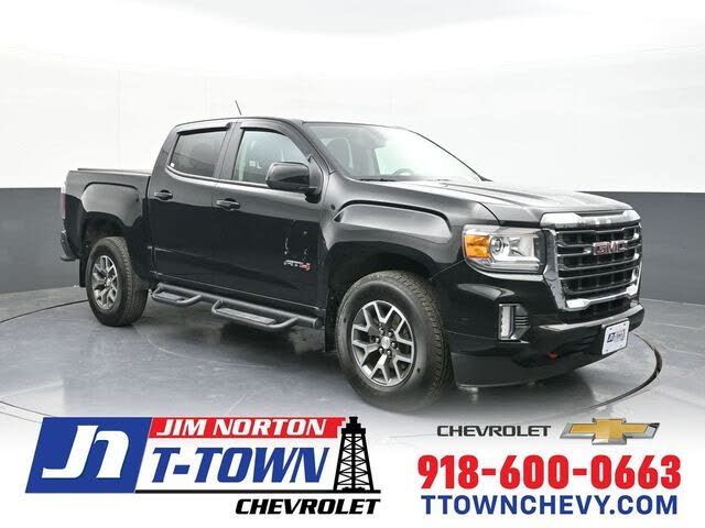 2022 GMC Canyon AT4 Crew Cab 4WD with Cloth
