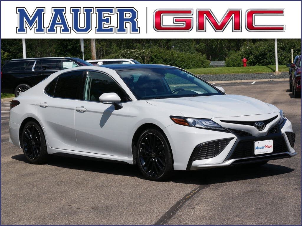 2022 Toyota Camry XSE AWD