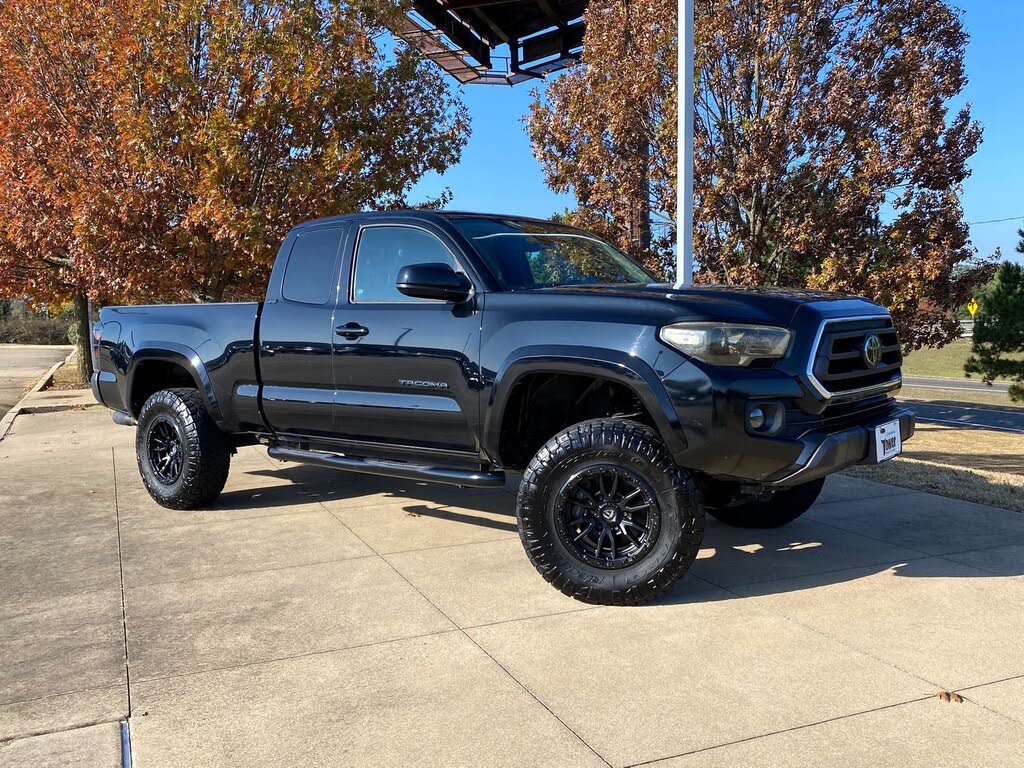 2022 Toyota Tacoma SR5 V6 Access Cab RWD