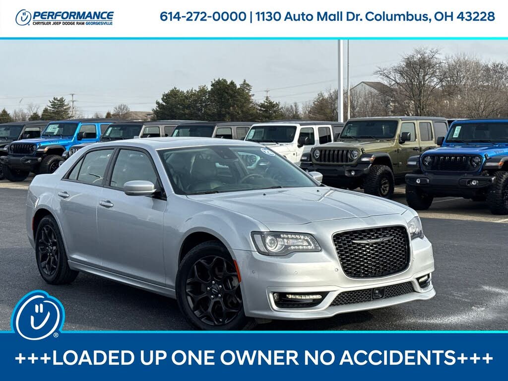 2023 Chrysler 300 Touring L AWD