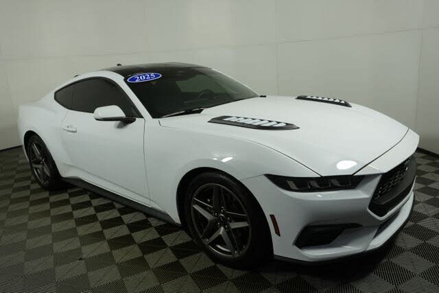 2025 Ford Mustang EcoBoost Fastback RWD