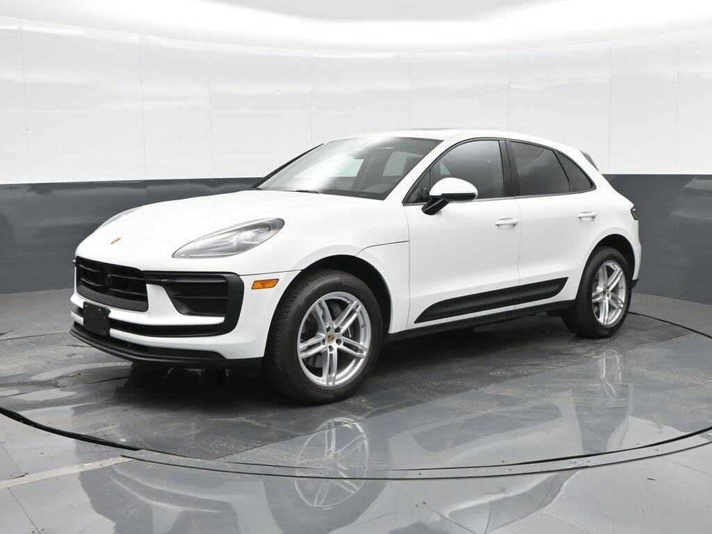 2025 Porsche Macan AWD