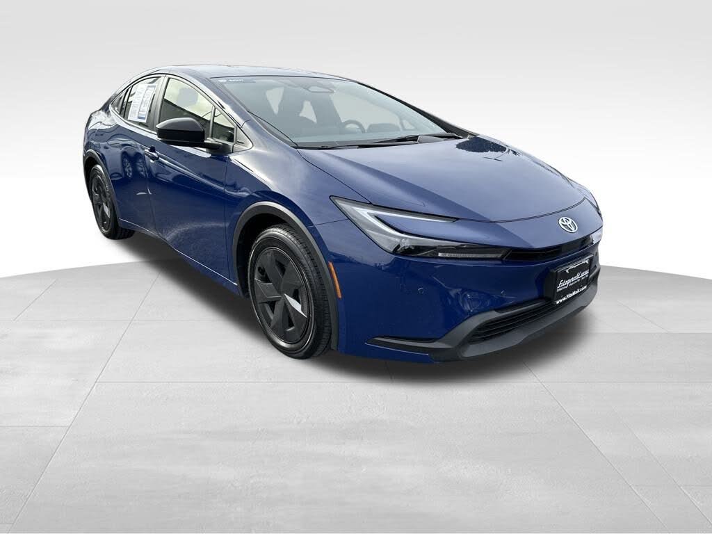 2025 Toyota Prius LE FWD