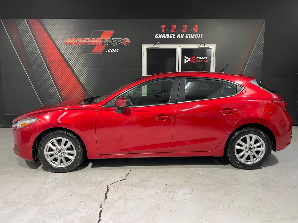2018 Mazda MAZDA3 Sport GS