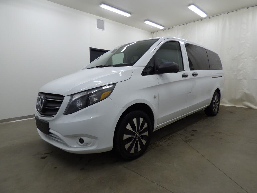Mercedes-Benz Metris Passenger RWD 2022