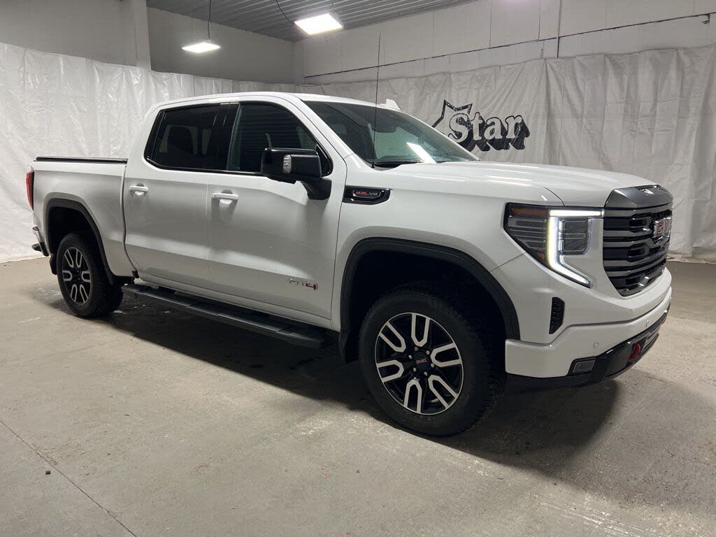 2023 GMC Sierra 1500 AT4 Crew Cab 4WD