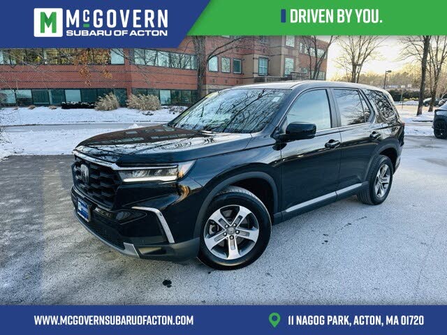 2024 Honda Pilot EX-L AWD with Captains Chairs