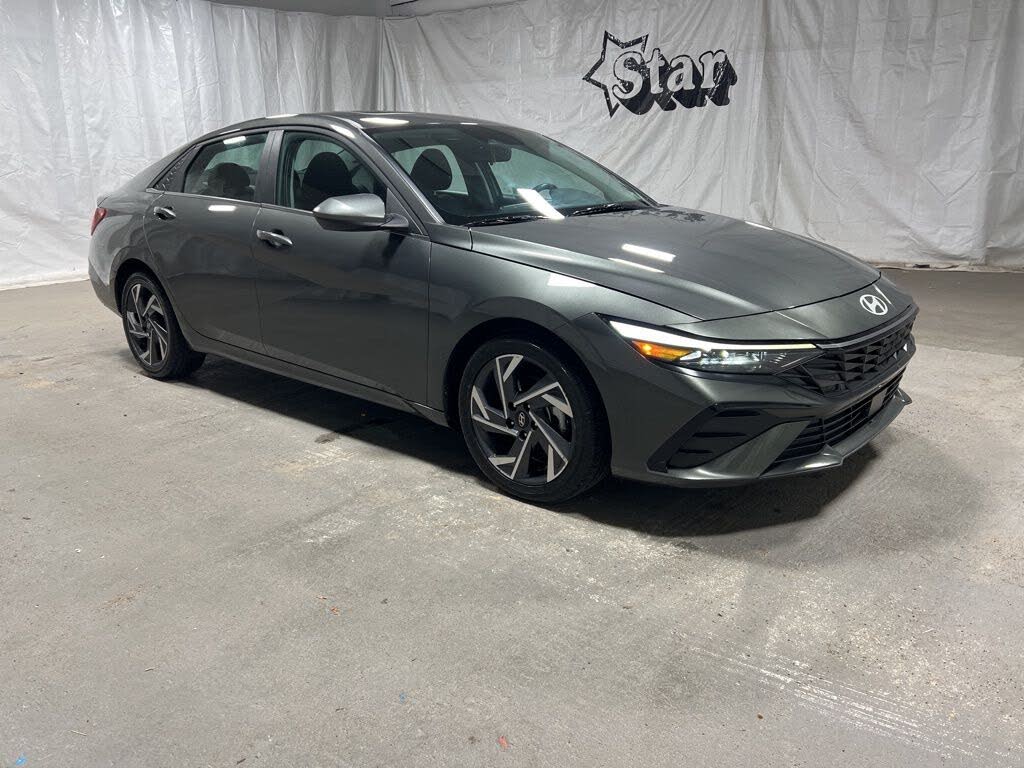 2025 Hyundai Elantra SEL Convenience FWD