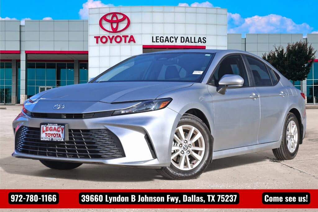2025 Toyota Camry LE FWD