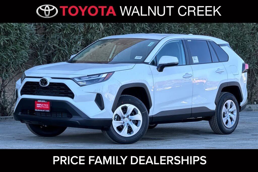 2025 Toyota RAV4 LE FWD