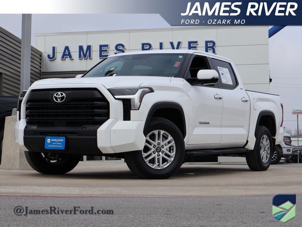 2025 Toyota Tundra SR5 CrewMax Cab 4WD