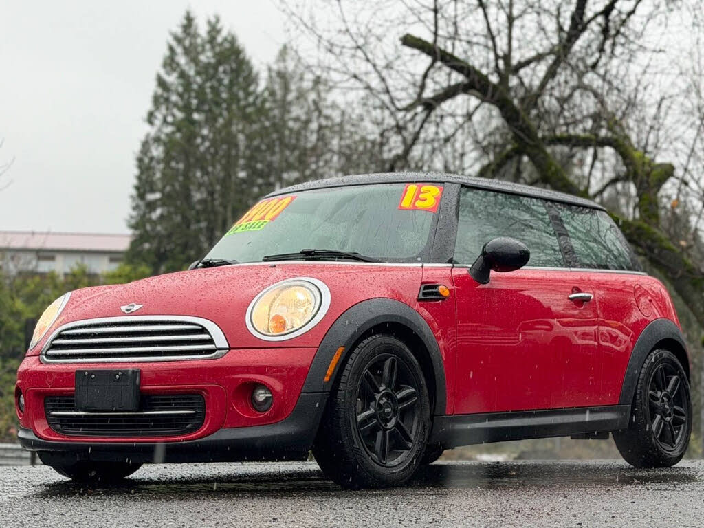 2013 MINI Cooper Hatchback FWD