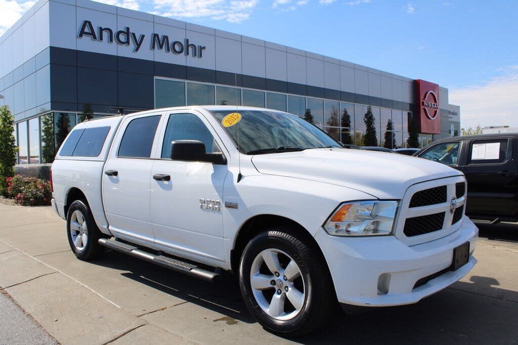 2015 RAM 1500 Express Crew Cab 4WD