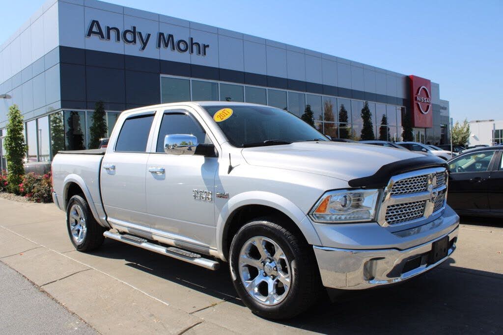 2017 RAM 1500 Laramie Crew Cab 4WD