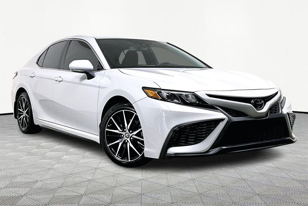 2023 Toyota Camry SE FWD