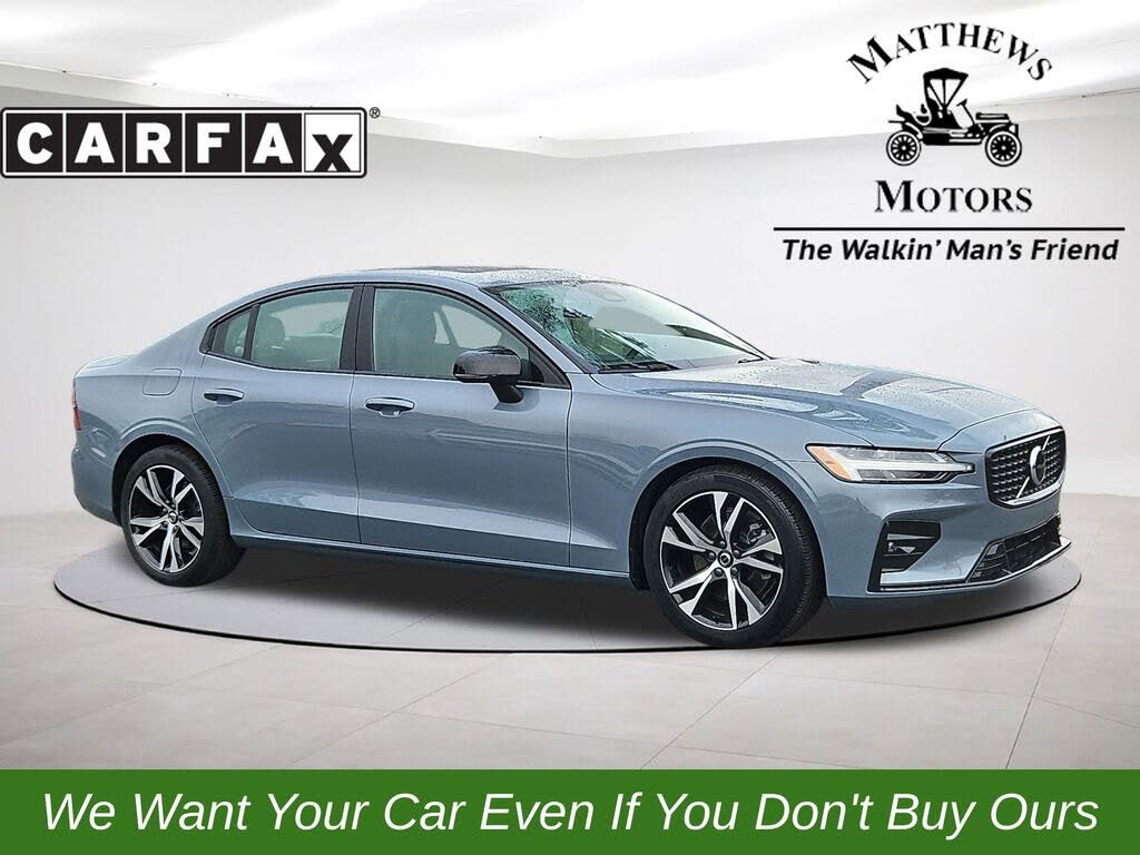 2024 Volvo S60 B5 Core Dark Theme FWD