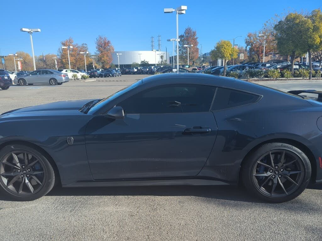 2025 Ford Mustang Dark Horse Fastback RWD