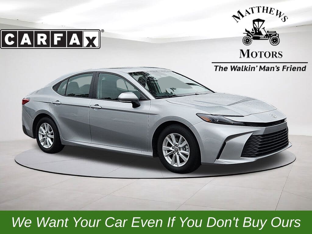 2025 Toyota Camry LE FWD