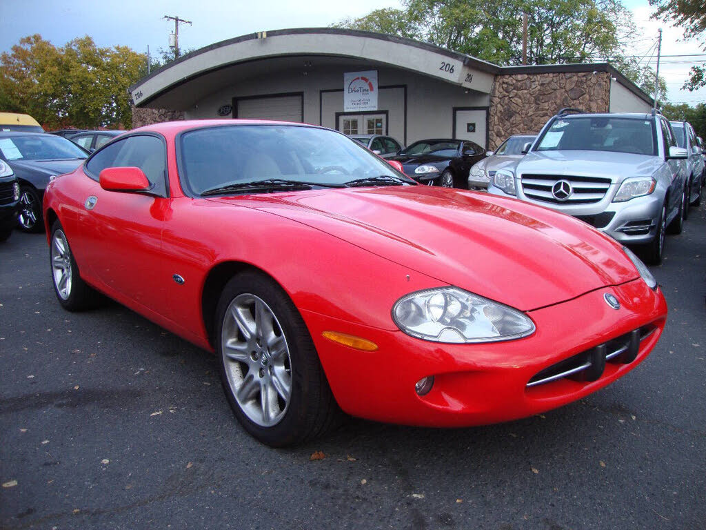 2000 Jaguar XK-Series XK8 Coupe RWD